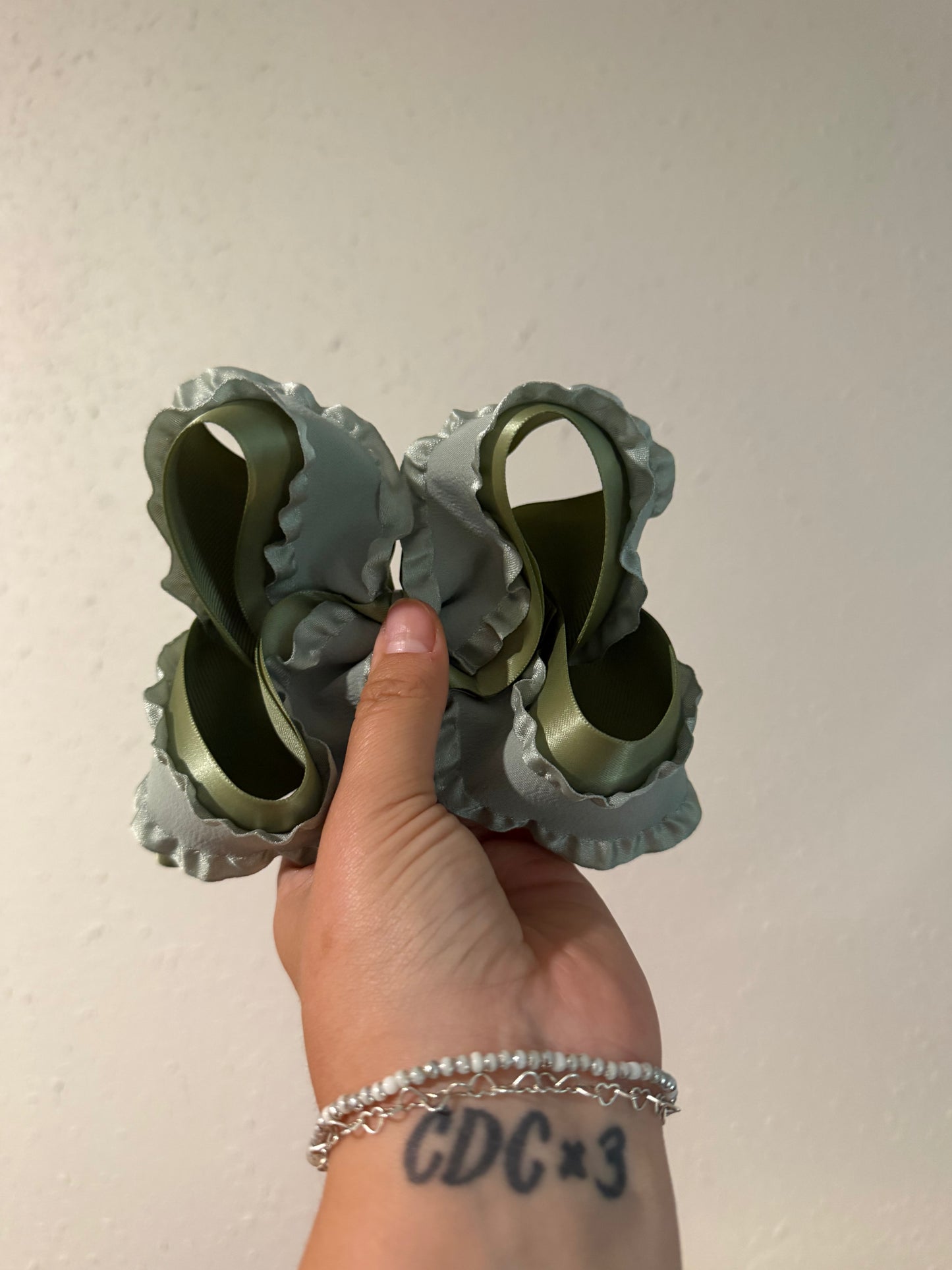 Ribbon Clip 38