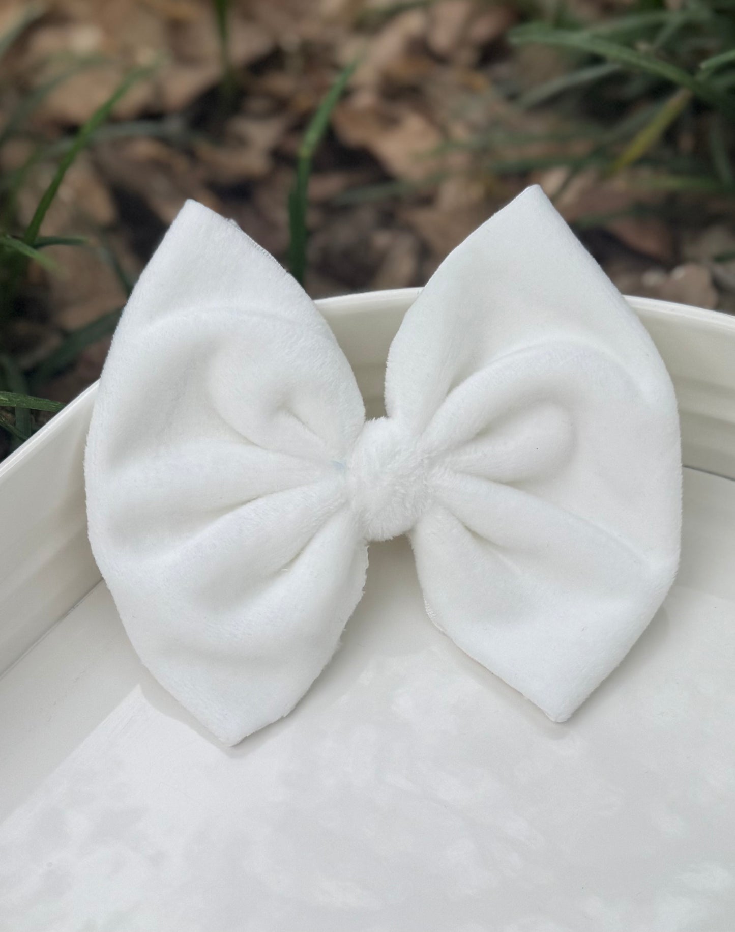 Plushy Velvet White
