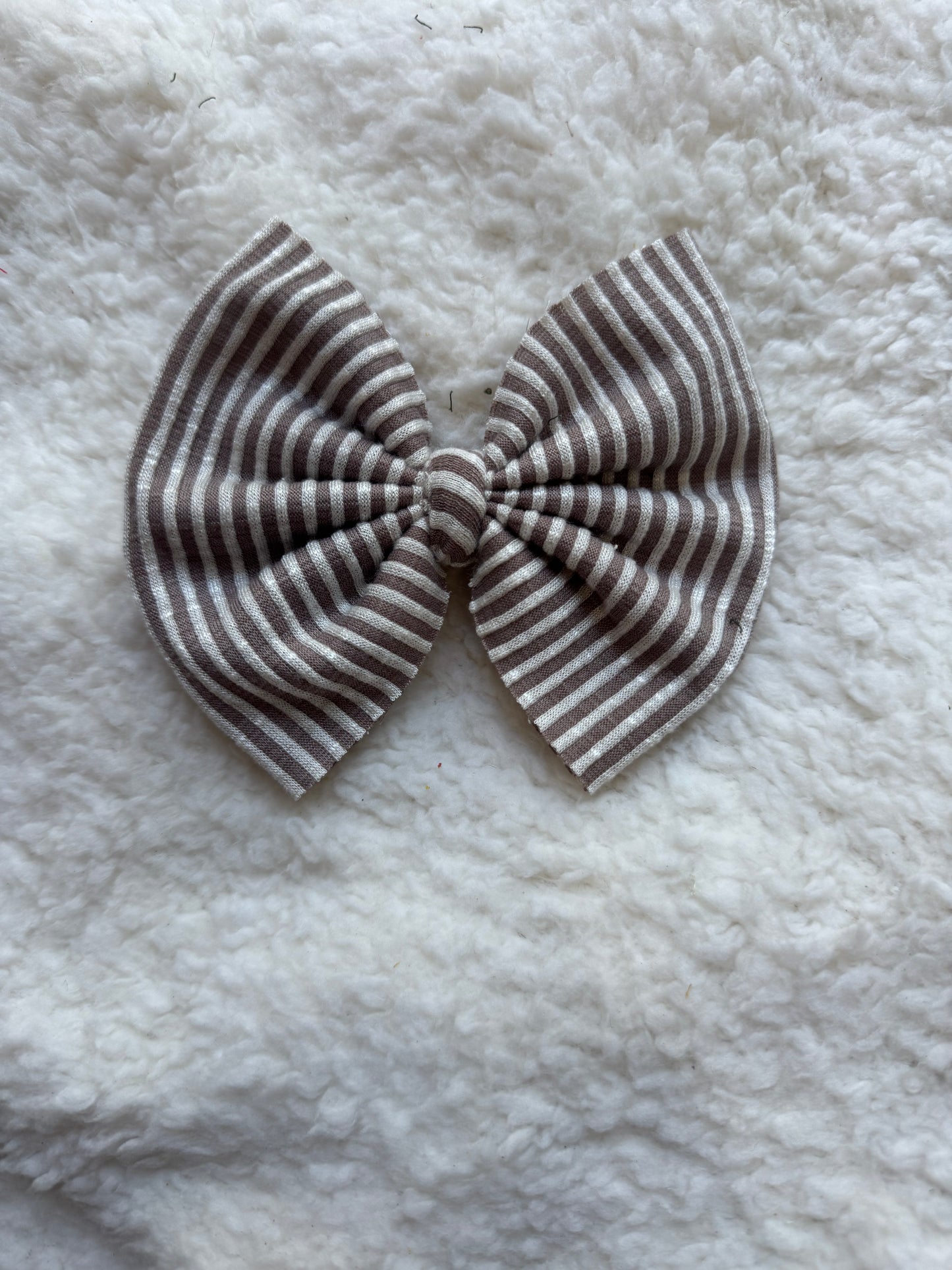 Ribbed Mocha & White